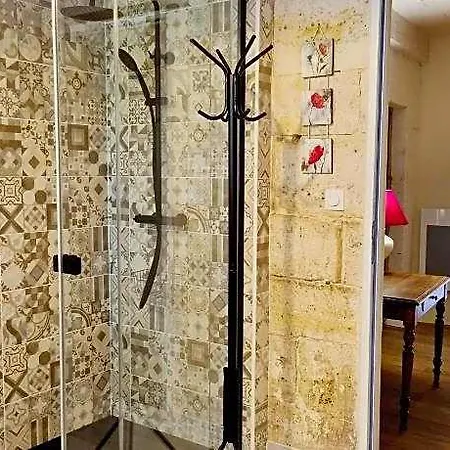 Fleurs De Vigne, Charentais Au Grand Coeur Hotell Segonzac (Charente)